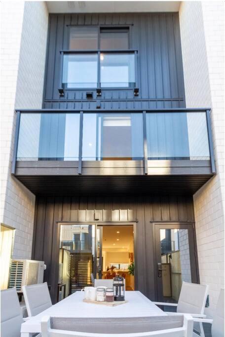 3 Minutes Walk To Riverside Market 4Bed4Bath 크라이스트처치 외부 사진